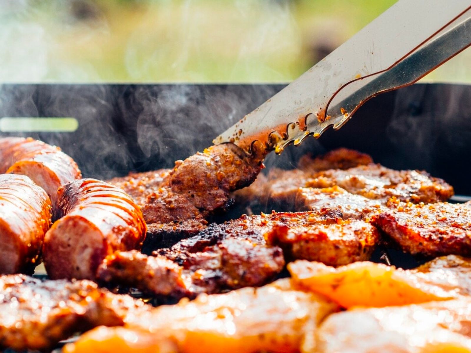 Stai pensando di comprare un barbecue? Scopri quello più adatto a te